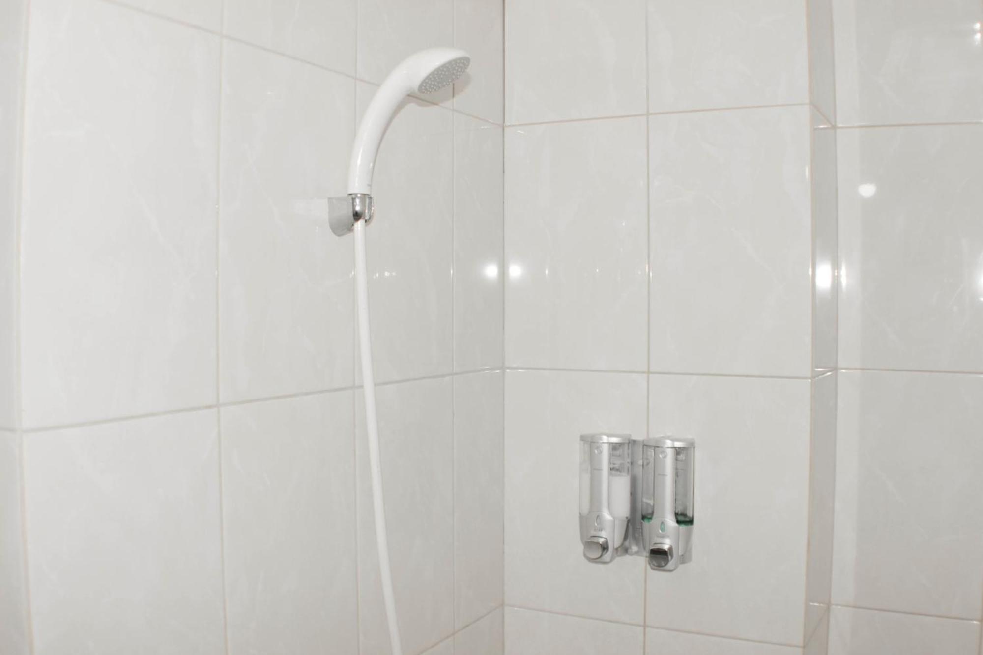Comfort Living 3br At Springlake Summarecon By Travelio *